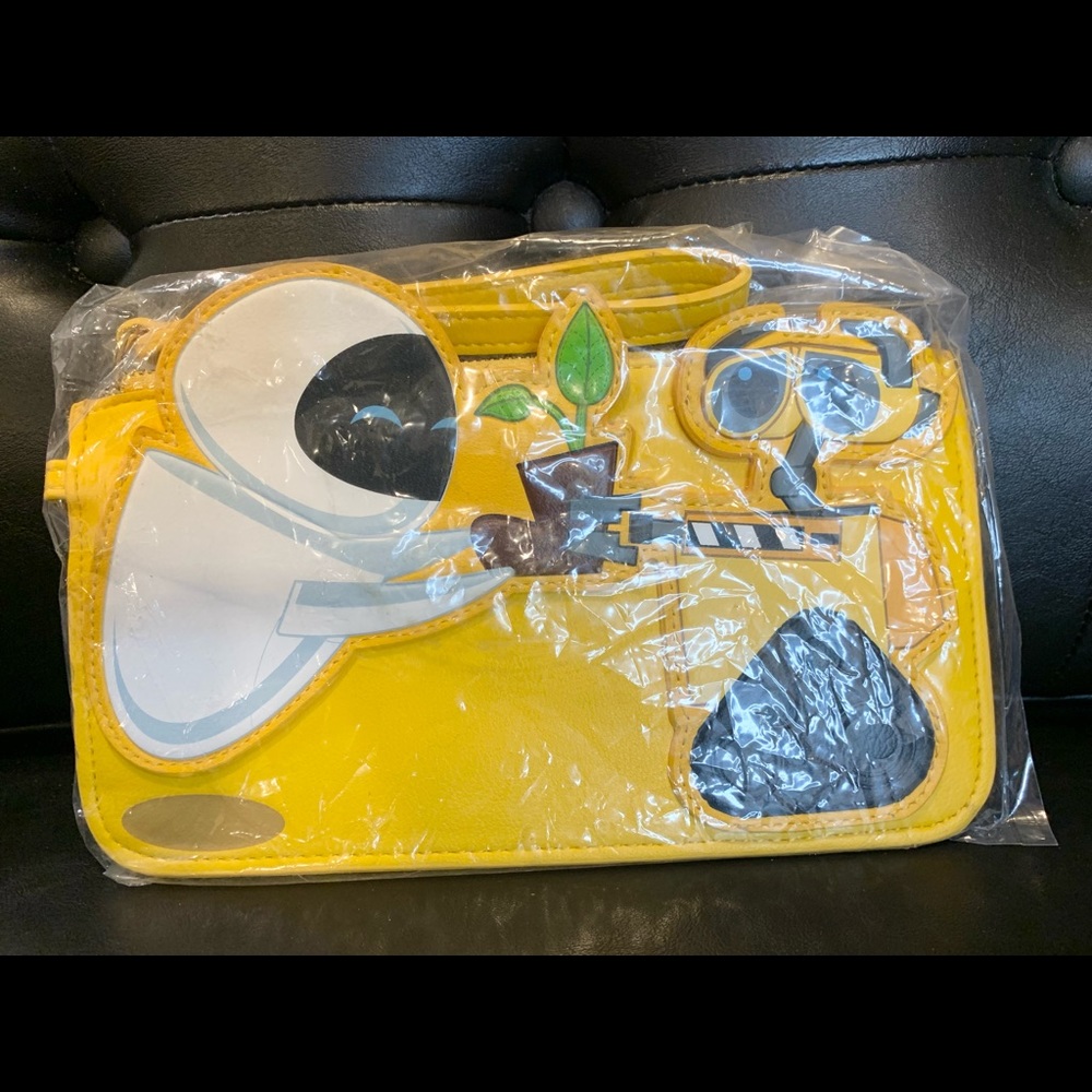Disney Pixar Loungefly wristlet wallet wall-e and Eva
